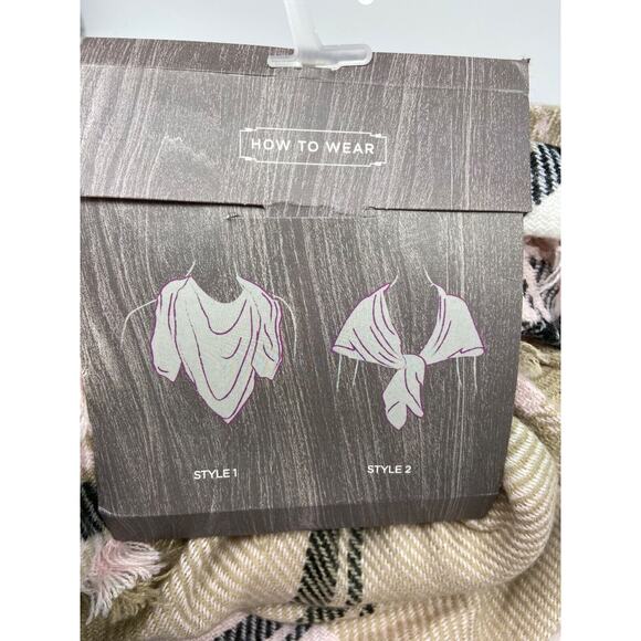 NWT David And Young Triangle Scarf Pink Black Plaid Multiple Style Fashion Shawl - Picture 3 of 6